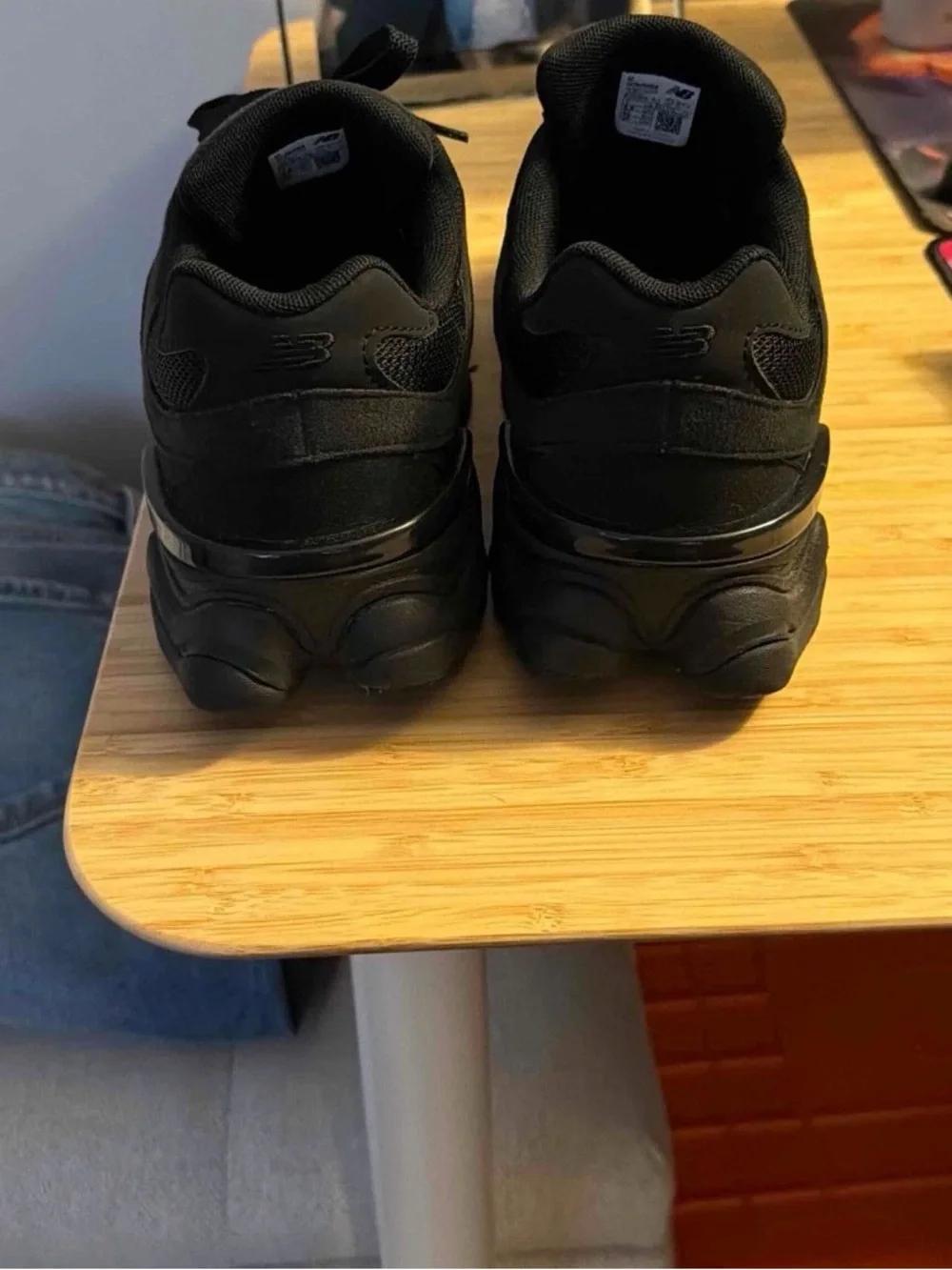 New Balance Kids Black Low-Top Sneakers